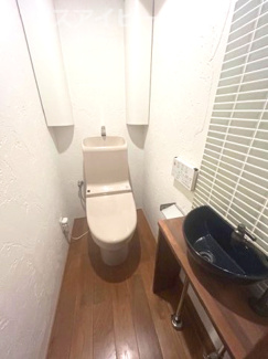 【トイレ】 | リバティヒルズ岐阜西8階部分！一部リフォーム済み！IHクッキングヒーター搭載！日当り良好です♪ | リバティヒルズ岐阜西2階部分！ペット飼育可能なマンション！リフォーム済み！オール電化！エアコン3台！