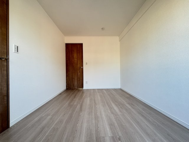 ルラール駒込の洋室