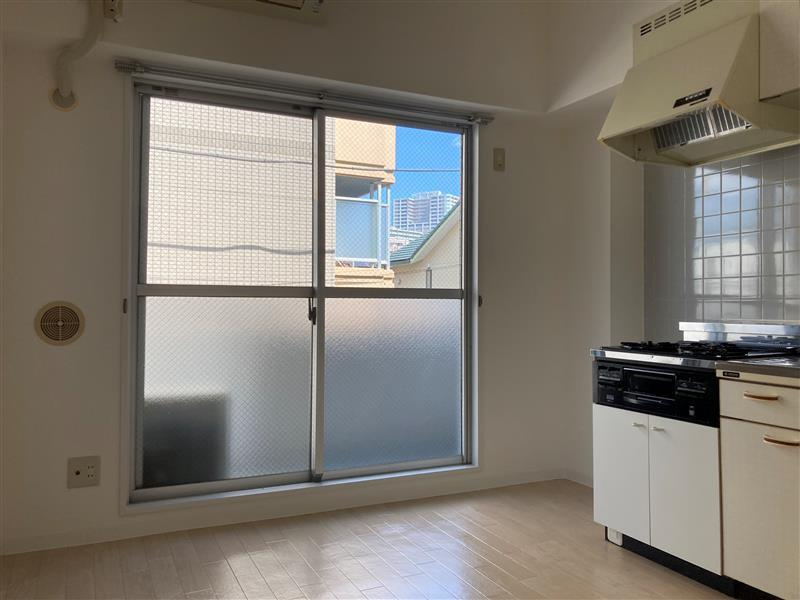 シャンブル武蔵浦和の居間・リビング|こちらのリビングで趣味の時間をお楽しみください