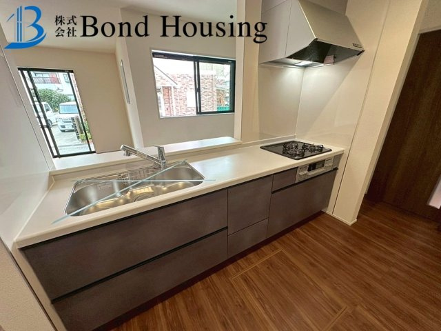 角地につき陽当り・通風良好　持子1丁目　限定1棟