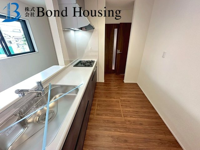 角地につき陽当り・通風良好　持子1丁目　限定1棟