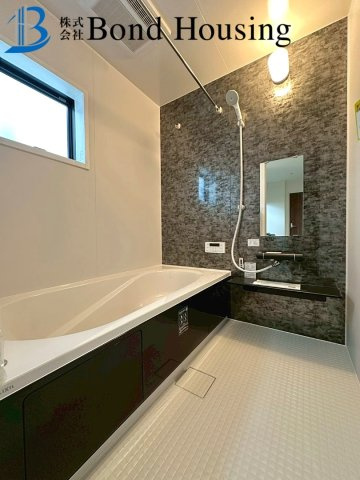 角地につき陽当り・通風良好　持子1丁目　限定1棟