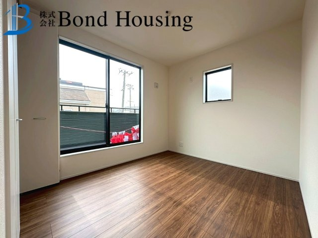 角地につき陽当り・通風良好　持子1丁目　限定1棟