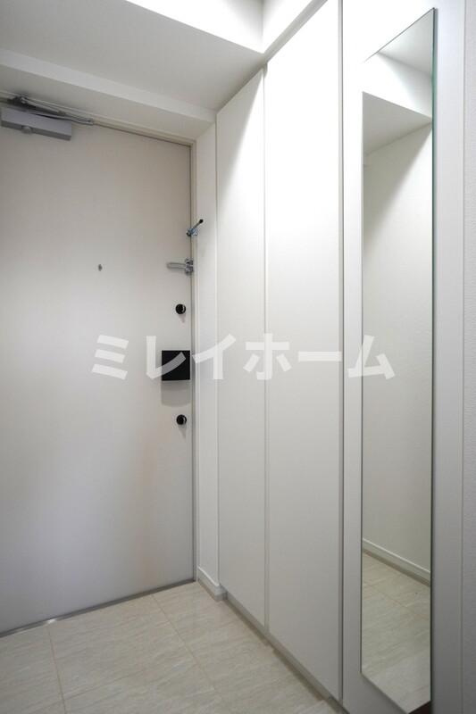 リテラス蒲田の玄関|同建物内、別のお部屋の参考写真になります。