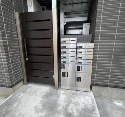 【エントランス】 | ベルヴィ鶴間