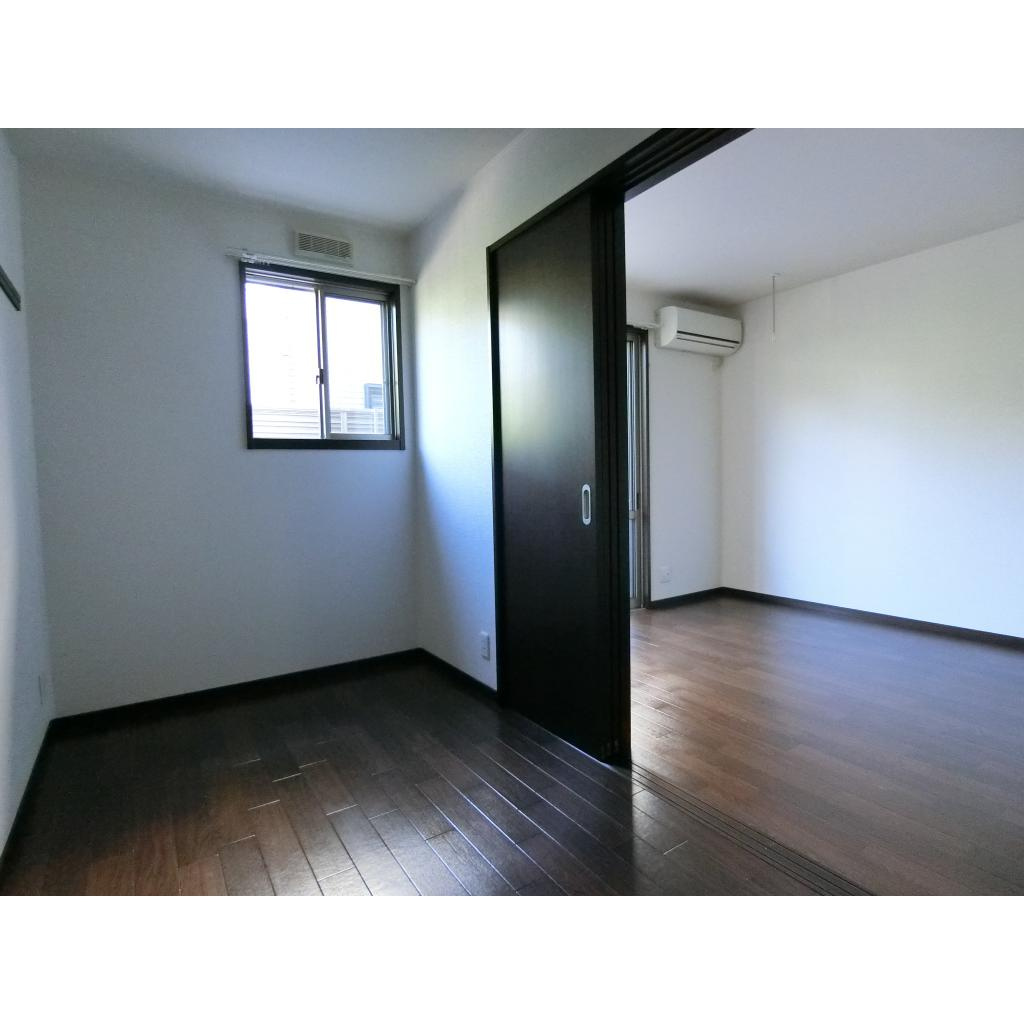 ユニヴェールの居間・リビング|洋室