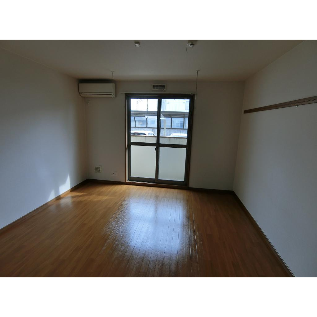 ヴィラ・エターナルの居間・リビング|リビング