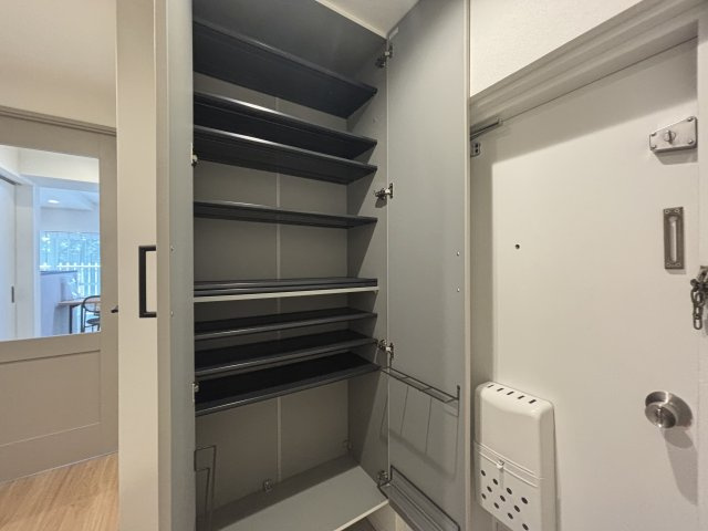 六義園サマリヤマンションの収納