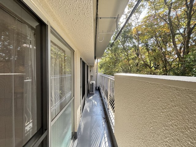 六義園サマリヤマンションのバルコニー