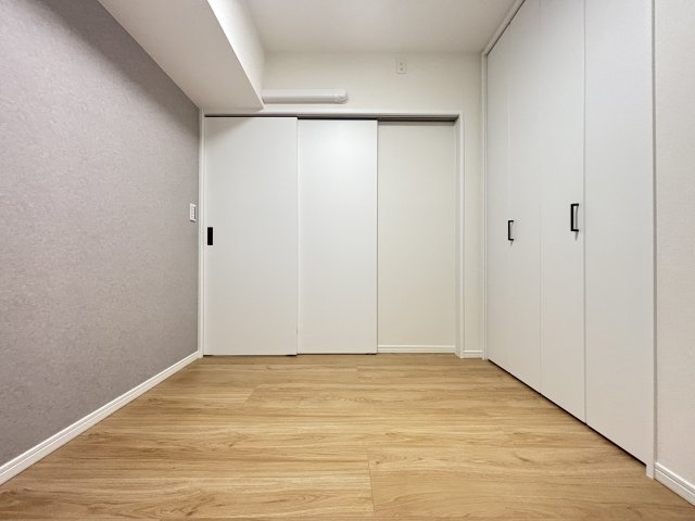 六義園サマリヤマンションの洋室