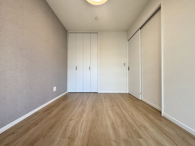 六義園サマリヤマンションの洋室