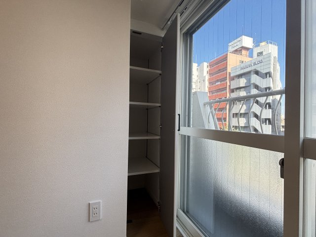 六義園サマリヤマンションの収納