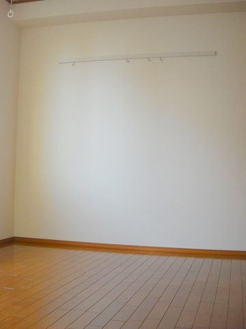 ＮＴハウスの内装|ハンガーバーあり