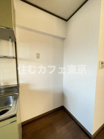 リヴェール浅見の内装|高さのある冷蔵庫はこちらに