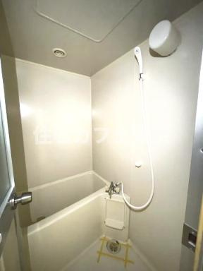 リヴェール浅見の浴室|浴槽のあるお風呂でゆったりバスタイム♪