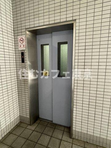 リヴェール浅見のその他共用部分|エレベーターが1基あります