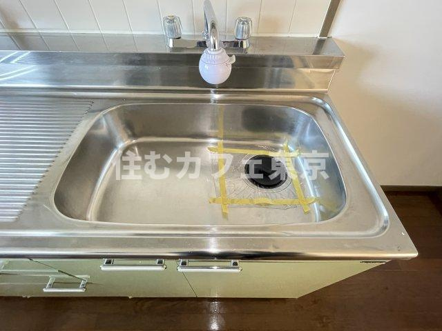 リヴェール浅見のキッチン|ゆったりとしたシンクです