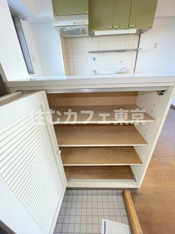 リヴェール浅見の収納|上に物を置けるシューズボックスです