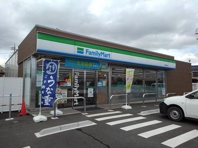 【周辺】 | クロッシング・ヴィラージュⅤ | ファミリーマート開成宮台店まで1100m
