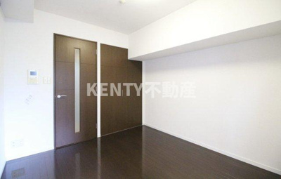 【寝室】 | 東京蒲田ＳｑｕａｒｅＴｏｗｅｒ | 落ち着いた色調の寝室です