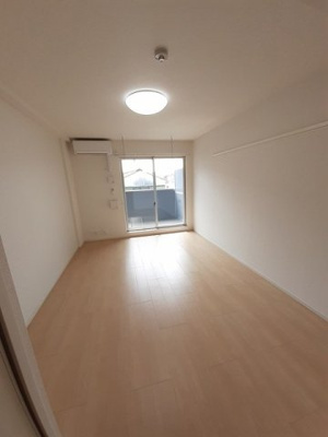 【居間・リビング】 | フィオーレ三の丸 | 内装です