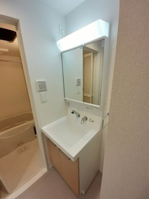 【洗面所】 | フィオーレ三の丸 | 広い洗面スペース