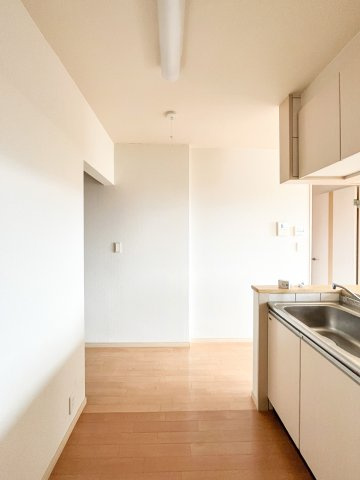 アース・カラーの居間・リビング