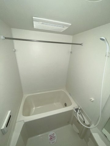 アース・カラーの浴室