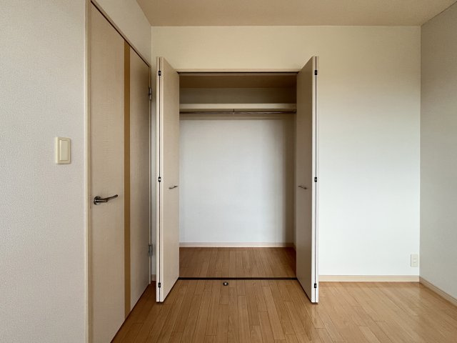 アース・カラーの収納