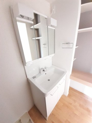 【洗面所】 | ベルフォーノ | 広い洗面スペース