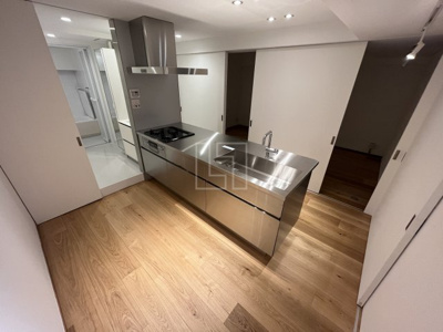 【キッチン】 | 四ツ橋セントラルハイツ | 四ツ橋セントラルハイツ　3口ガスシステムキッチン