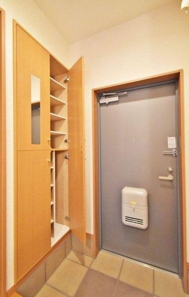 ガーデニングヒルズ神の倉Ⅱの玄関