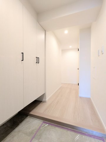 ライオンズマンション東向島第2の玄関|～収納付き玄関写真～