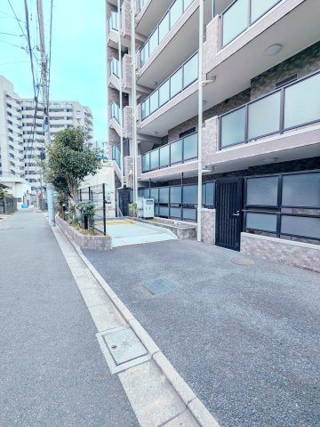 ライオンズマンション東向島第2の駐車場|～敷地内駐車場 写真～