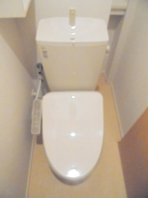 【トイレ】 | アイリスＡ | 清潔感のあるトイレです