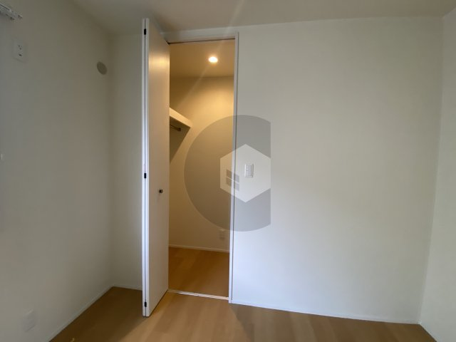 プレセアコート花園 A棟の収納