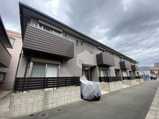 プレセアコート花園 A棟の外観