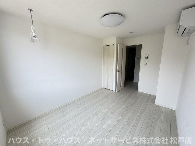 丘の上のフルールの寝室