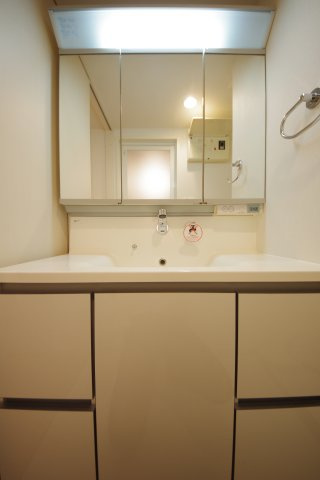 【洗面所】