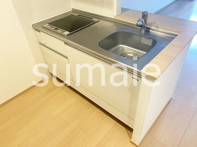 エルフローレのキッチン|ワンレバー式混合水栓キッチン。