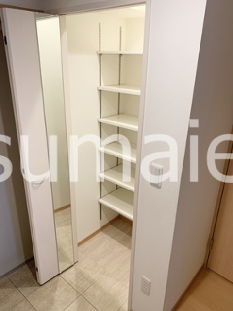 エルフローレの収納|シューズインクローク。