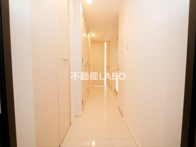 S-RESIDENCE難波Brillerの玄関