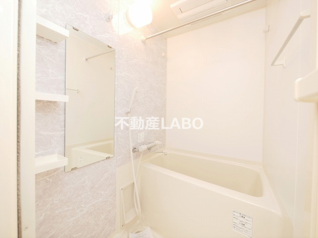 S-RESIDENCE難波Brillerの浴室