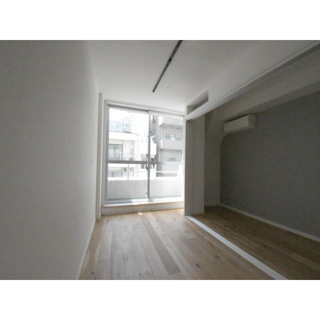 オーパスホームズ芝公園のトイレ|洗面台・室内洗濯機置場