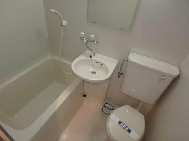 ドルチェ目白台の浴室