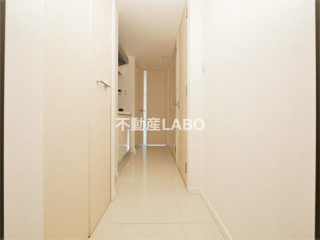 S-RESIDENCE難波Brillerの玄関