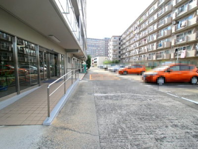 【駐車場】 | レオ高槻 | 駐車場になります。