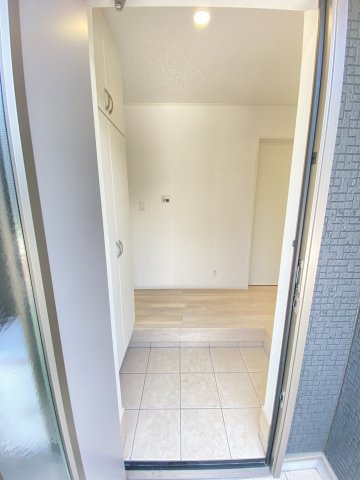 【玄関】 | 西三里塚戸建/102.06　33号棟