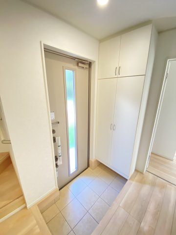 【玄関】 | 西三里塚戸建/102.06　33号棟