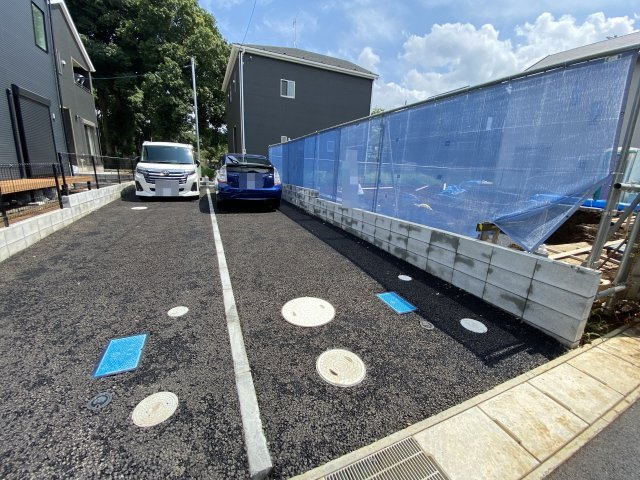 【駐車場】 | 西三里塚戸建/102.06　33号棟 | ※縦列2台駐車可